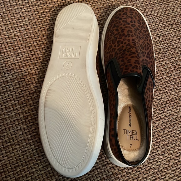 Cheetah print slides - Picture 3 of 3